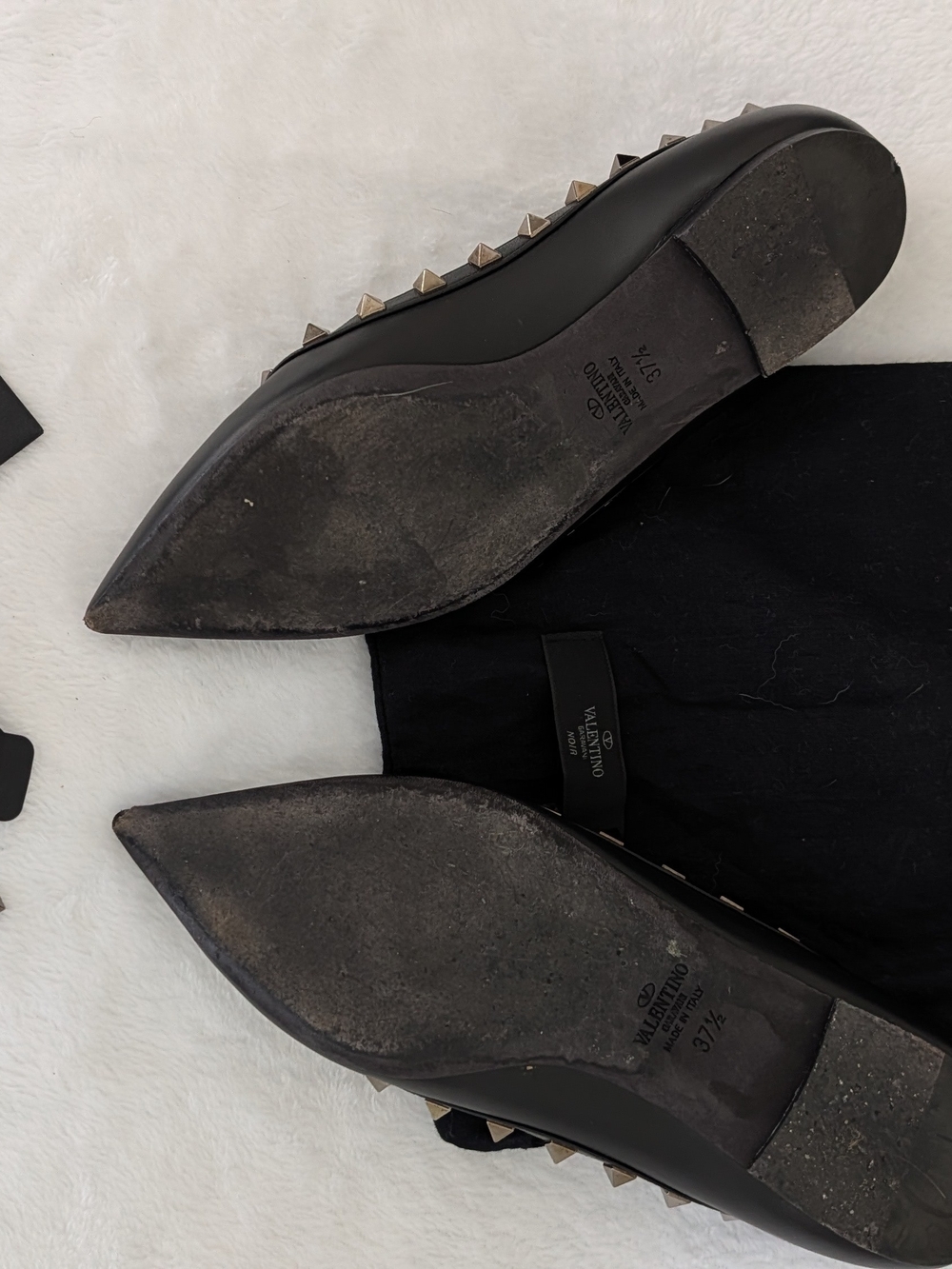 Valentino Black Pointed Leather Studded Flats - Picture 2 of 2